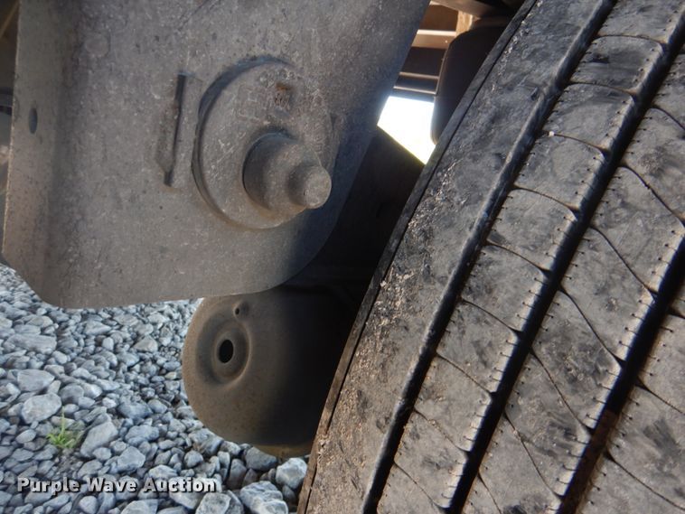 image for item HX9238 2010 Utility Trailer VS2RA  refrigerated dry van trailer