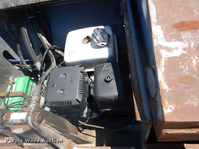 image for item HX9241 2004 Interstate Trailers 70SDGN  lowboy equipment trailer