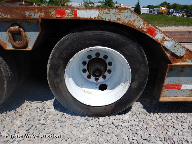 image for item HX9241 2004 Interstate Trailers 70SDGN  lowboy equipment trailer