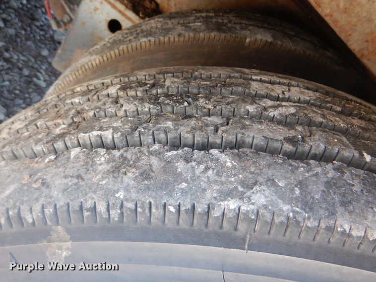 image for item HX9241 2004 Interstate Trailers 70SDGN  lowboy equipment trailer