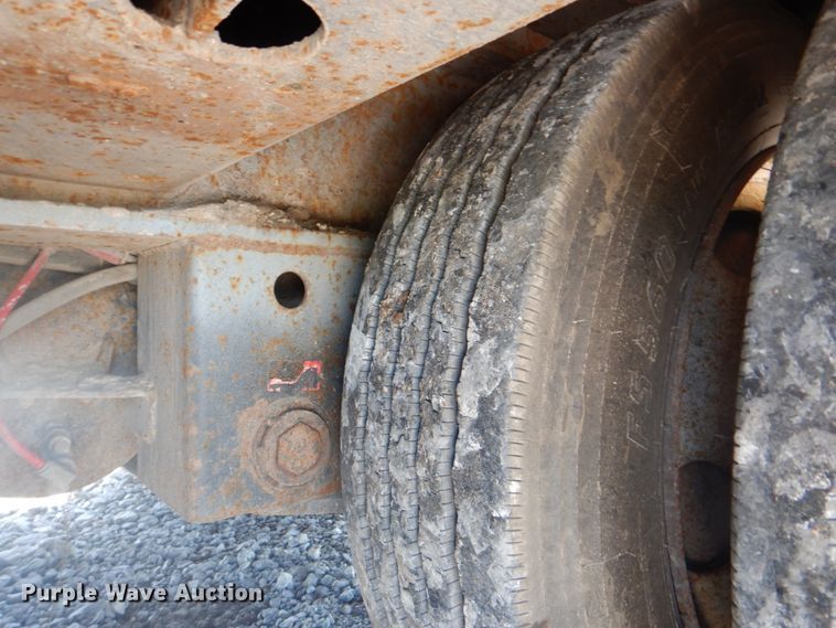 image for item HX9241 2004 Interstate Trailers 70SDGN  lowboy equipment trailer