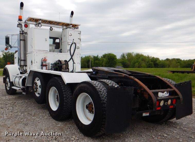 image for item HX9245 2006 Kenworth W900  semi truck