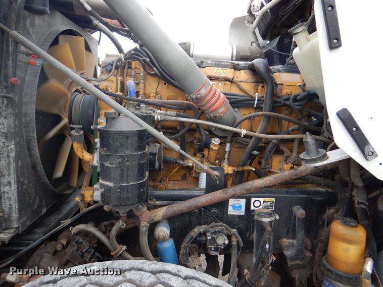 image for item HX9245 2006 Kenworth W900  semi truck