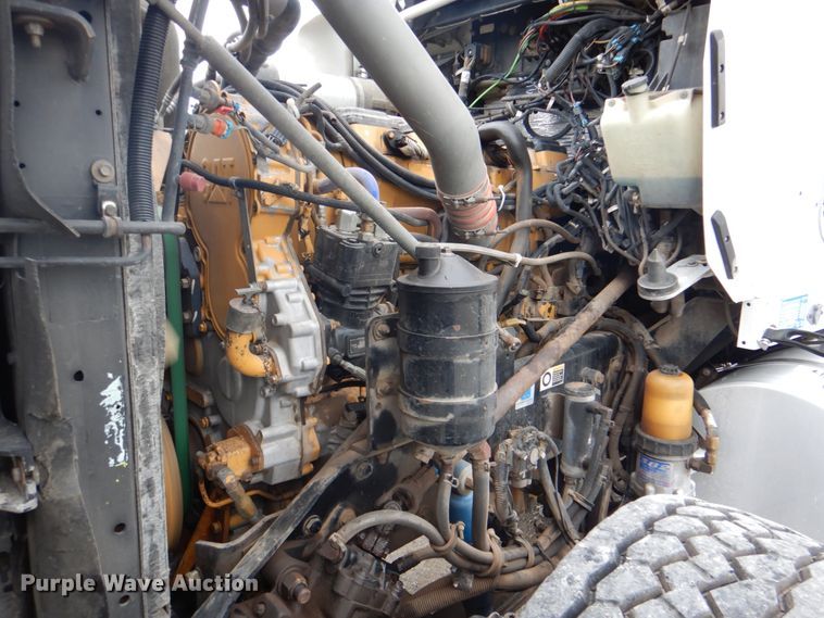 image for item HX9245 2006 Kenworth W900  semi truck