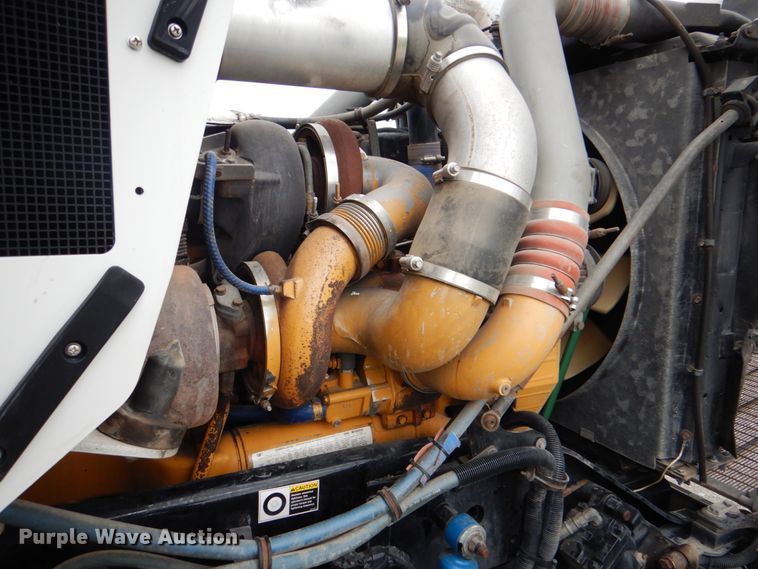 image for item HX9245 2006 Kenworth W900  semi truck