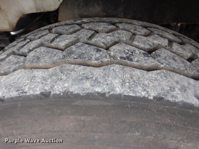 image for item HX9245 2006 Kenworth W900  semi truck