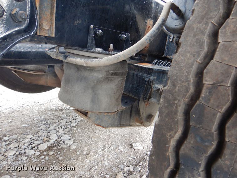 image for item HX9245 2006 Kenworth W900  semi truck