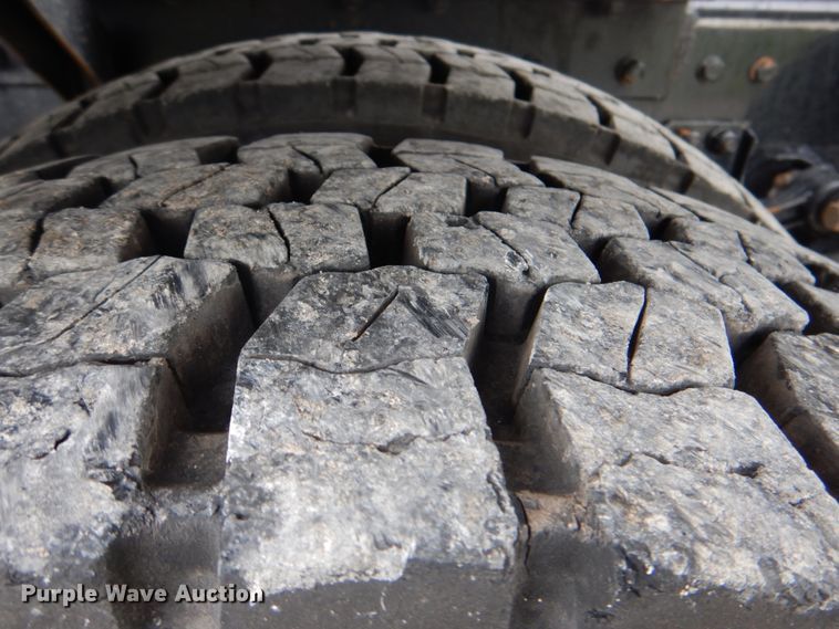 image for item HX9245 2006 Kenworth W900  semi truck