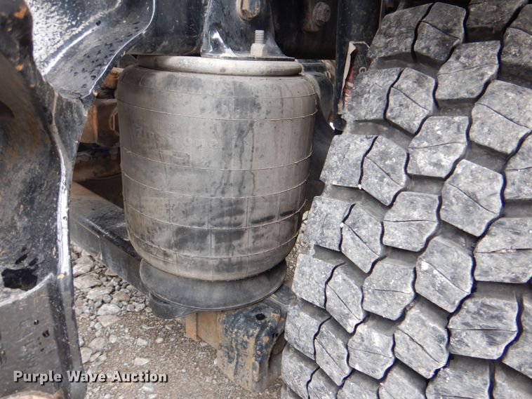 image for item HX9245 2006 Kenworth W900  semi truck