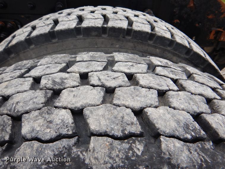 image for item HX9245 2006 Kenworth W900  semi truck