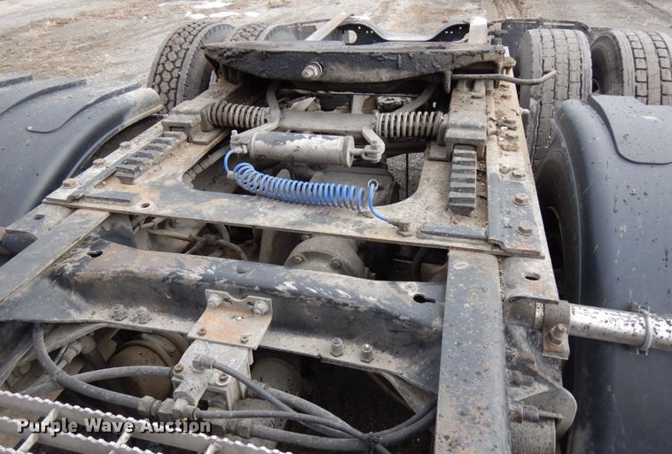 image for item HX9543 1999 Mack CH613  semi truck