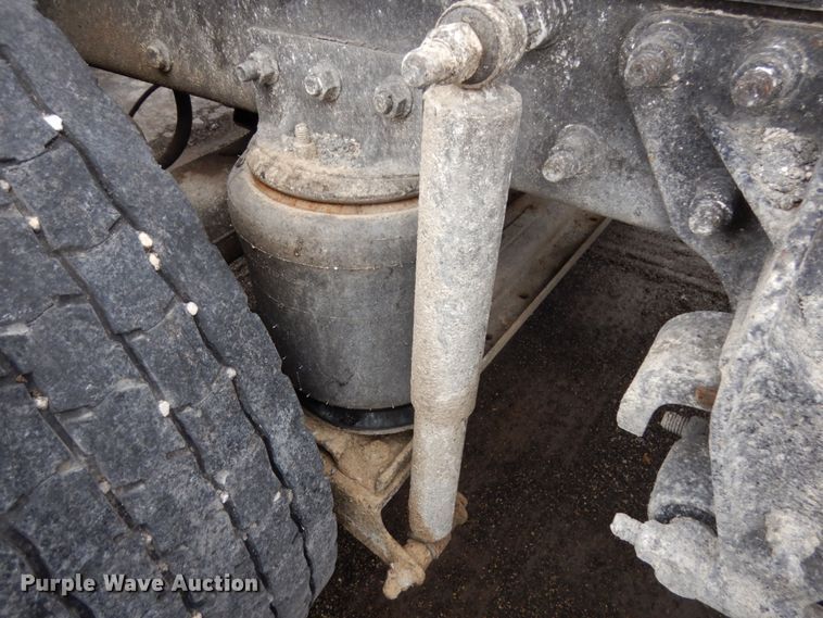 image for item HX9543 1999 Mack CH613  semi truck