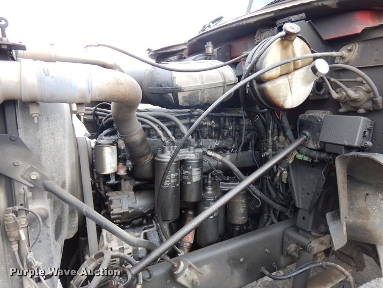 image for item HX9543 1999 Mack CH613  semi truck