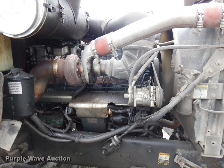 image for item HX9543 1999 Mack CH613  semi truck