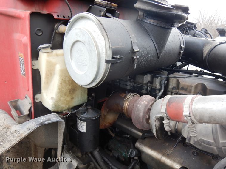 image for item HX9543 1999 Mack CH613  semi truck