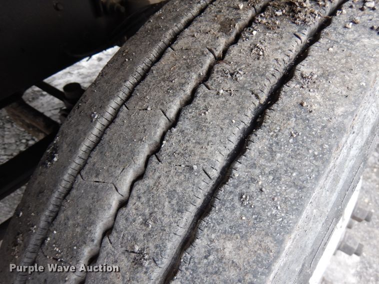 image for item HX9543 1999 Mack CH613  semi truck