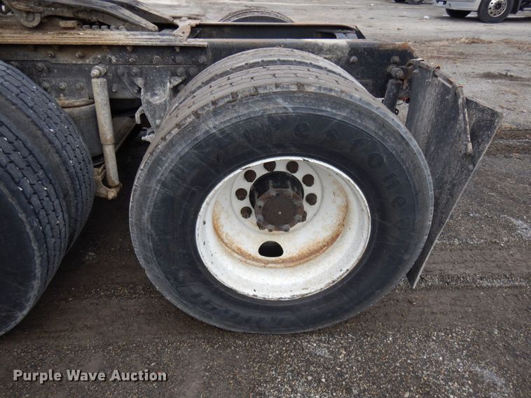 image for item HX9543 1999 Mack CH613  semi truck