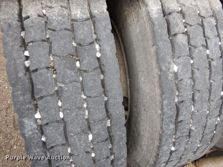 image for item HX9543 1999 Mack CH613  semi truck