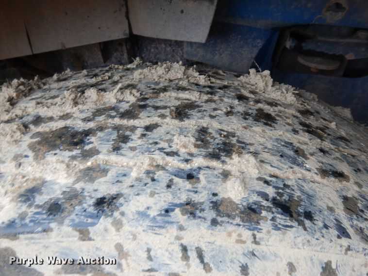 image for item ID9788 2003 International 9200i  semi truck