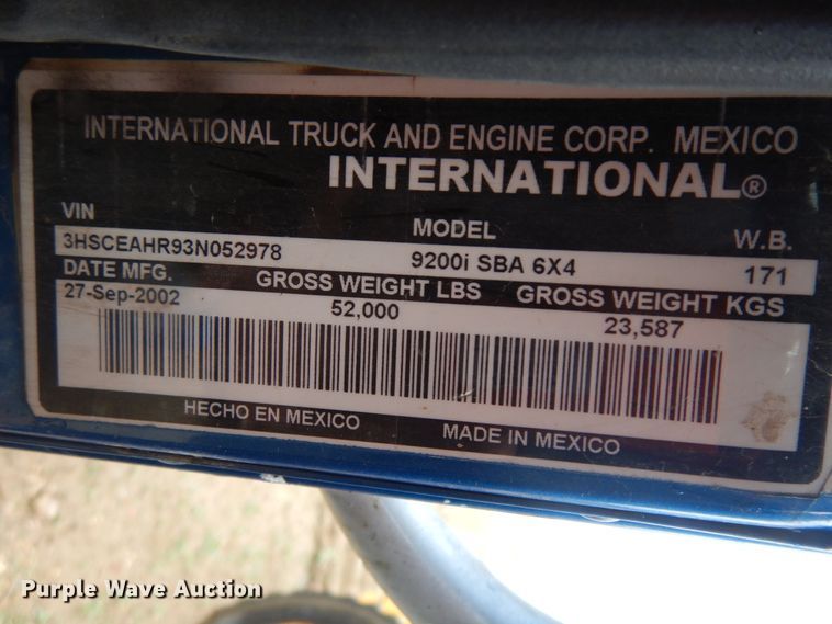image for item ID9788 2003 International 9200i  semi truck