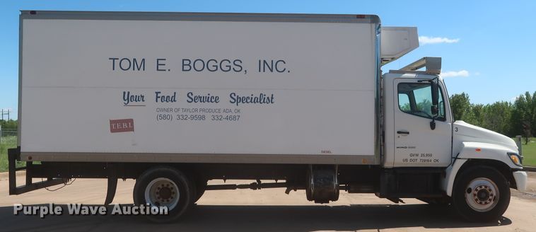 image for item IO9078 2005 Hino 268  refrigerated truck