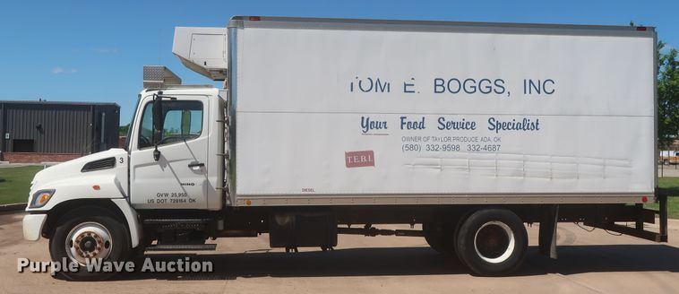 image for item IO9078 2005 Hino 268  refrigerated truck