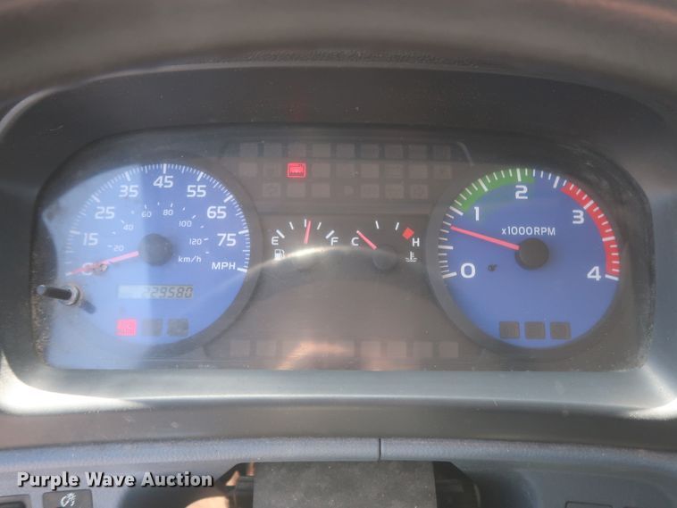 image for item IO9078 2005 Hino 268  refrigerated truck