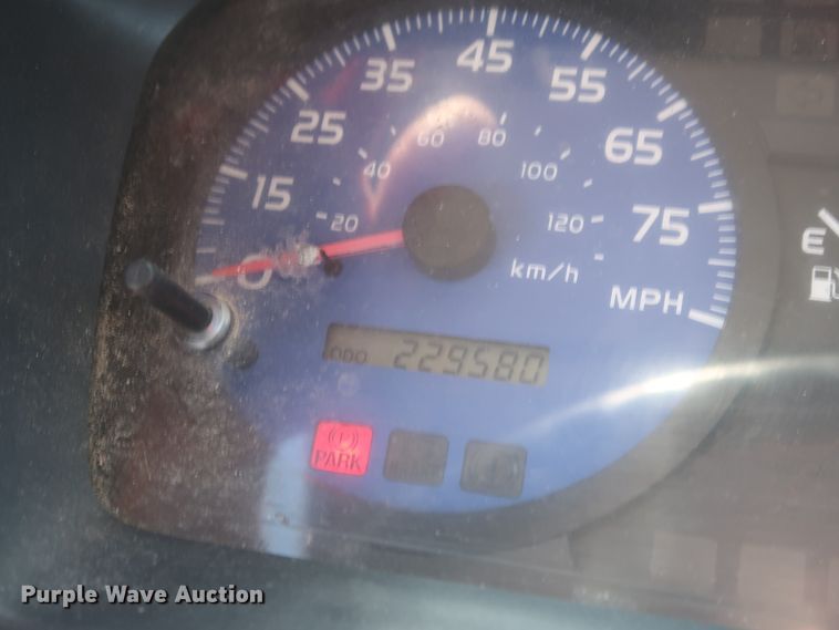 image for item IO9078 2005 Hino 268  refrigerated truck