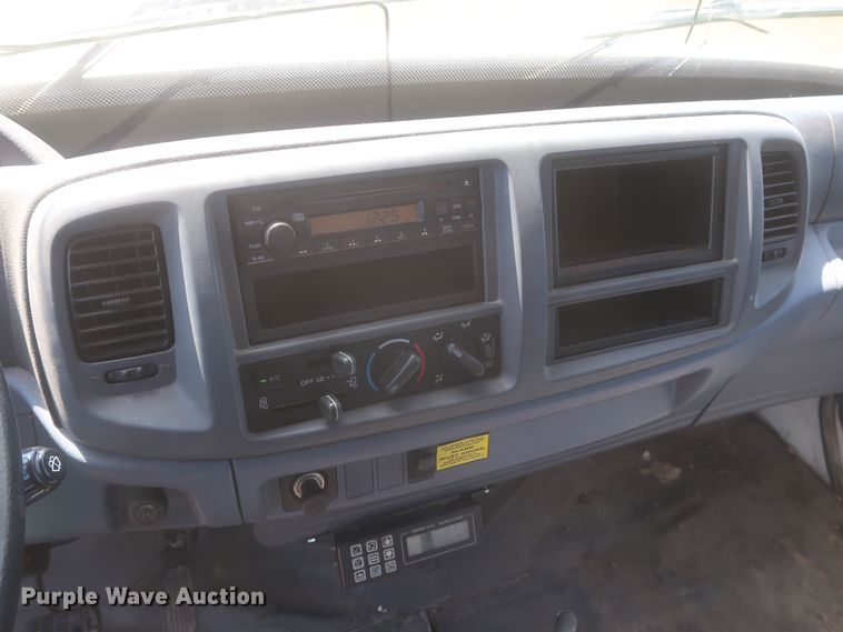 image for item IO9078 2005 Hino 268  refrigerated truck