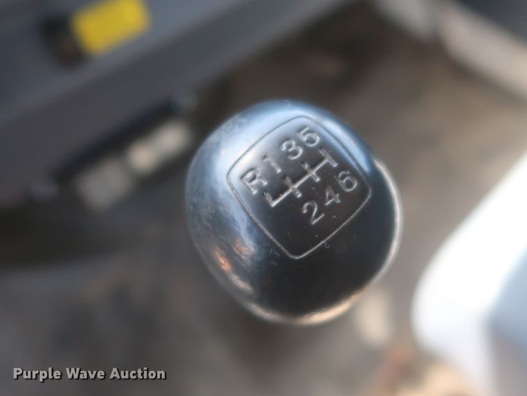 image for item IO9078 2005 Hino 268  refrigerated truck