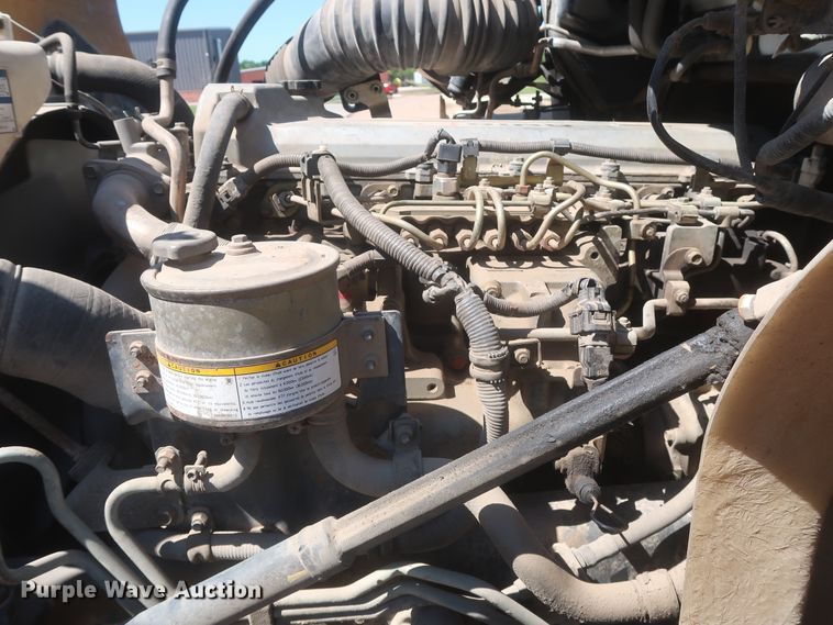 image for item IO9078 2005 Hino 268  refrigerated truck