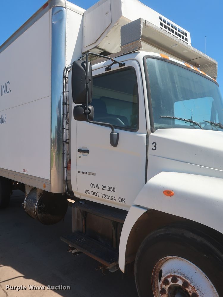 image for item IO9078 2005 Hino 268  refrigerated truck