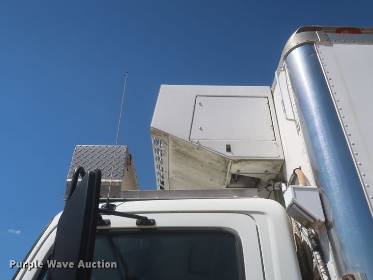 image for item IO9078 2005 Hino 268  refrigerated truck