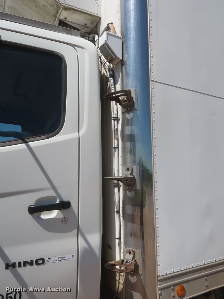 image for item IO9078 2005 Hino 268  refrigerated truck