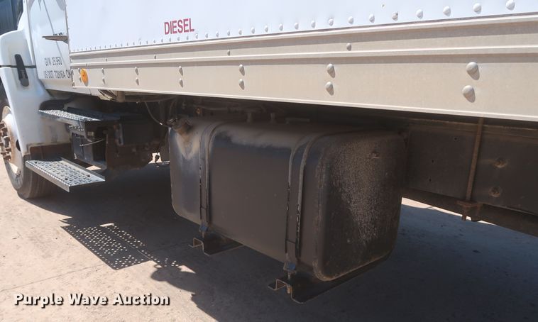 image for item IO9078 2005 Hino 268  refrigerated truck