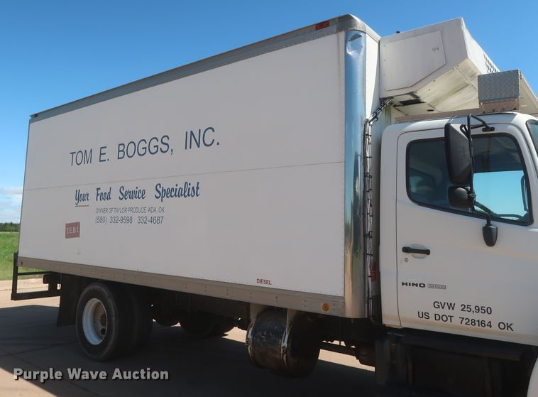 image for item IO9078 2005 Hino 268  refrigerated truck