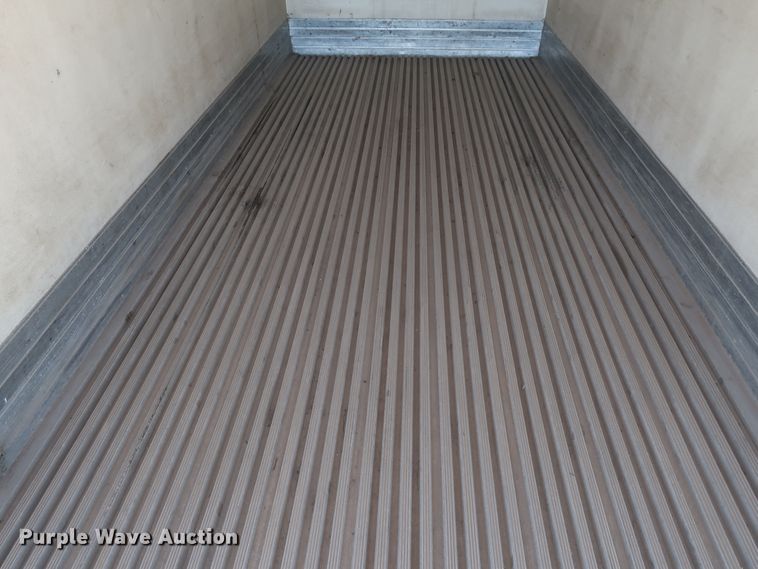 image for item IO9078 2005 Hino 268  refrigerated truck