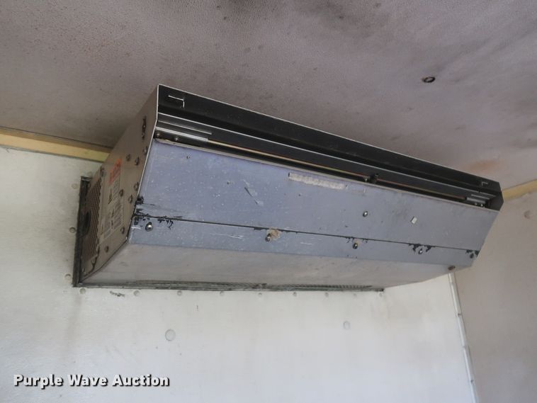 image for item IO9078 2005 Hino 268  refrigerated truck