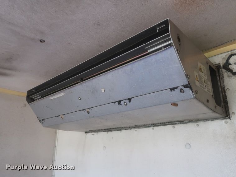 image for item IO9078 2005 Hino 268  refrigerated truck