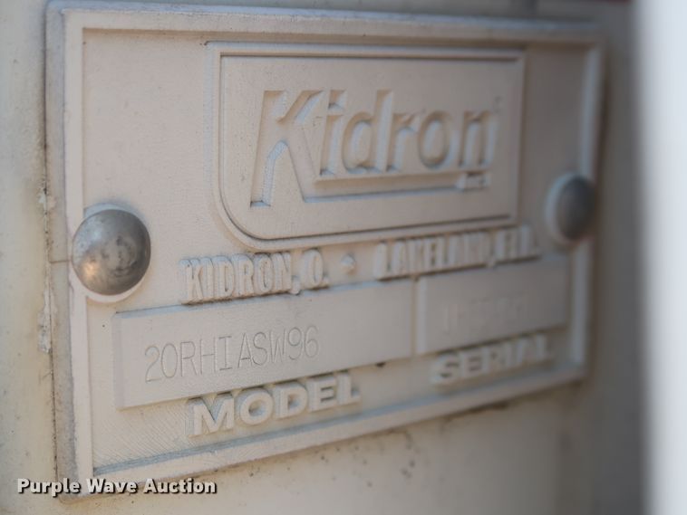 image for item IO9078 2005 Hino 268  refrigerated truck