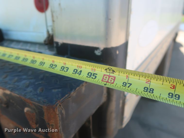 image for item IO9078 2005 Hino 268  refrigerated truck