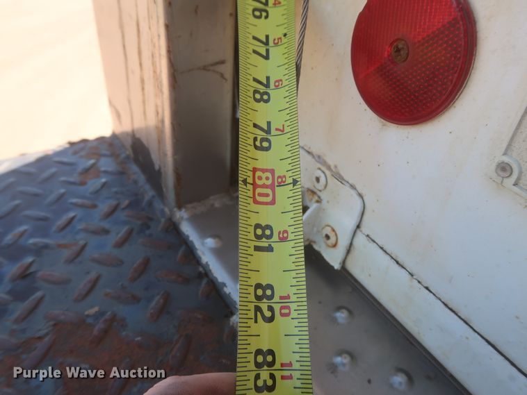 image for item IO9078 2005 Hino 268  refrigerated truck