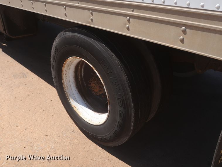 image for item IO9078 2005 Hino 268  refrigerated truck