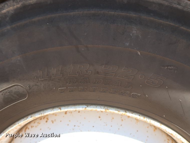 image for item IO9078 2005 Hino 268  refrigerated truck