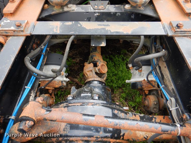 image for item IQ9291 2000 Freightliner Century Class  semi truck