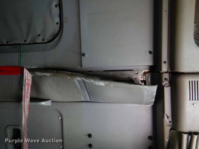 image for item IQ9291 2000 Freightliner Century Class  semi truck