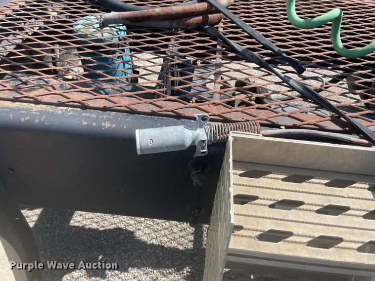 image for item IR9983 2000 Mack CH613  semi truck