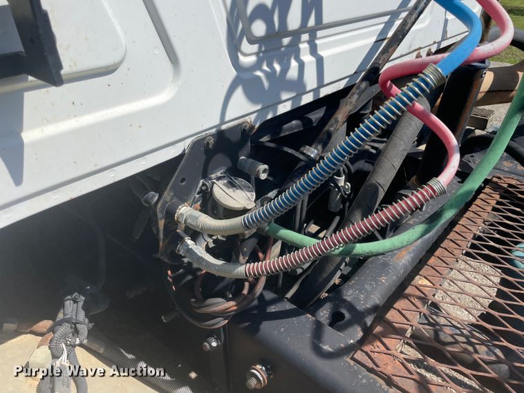 image for item IR9983 2000 Mack CH613  semi truck