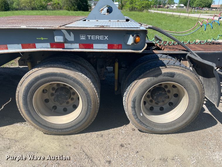 image for item IR9983 2000 Mack CH613  semi truck