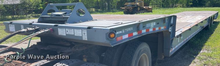 image for item IR9984 2008 Terex  drop deck equipment trailer
